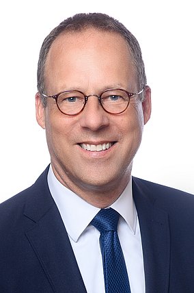 Dr. Wolfgang G. Renner