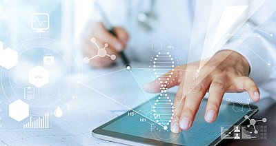 Arzt_AErztin_mit_Tablet_Icons_Gesundheit_DNA_Ausschnitt_iStock_erweitert.jpg